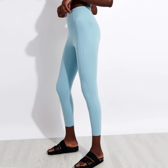 NWT Girlfriend Collective 7/8 High Rise Compressive Leggings in Sky Blue - Picture 3 of 10
